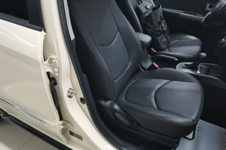 Used Kia Soul 2013 1.6L AT Premium Right Front Seat