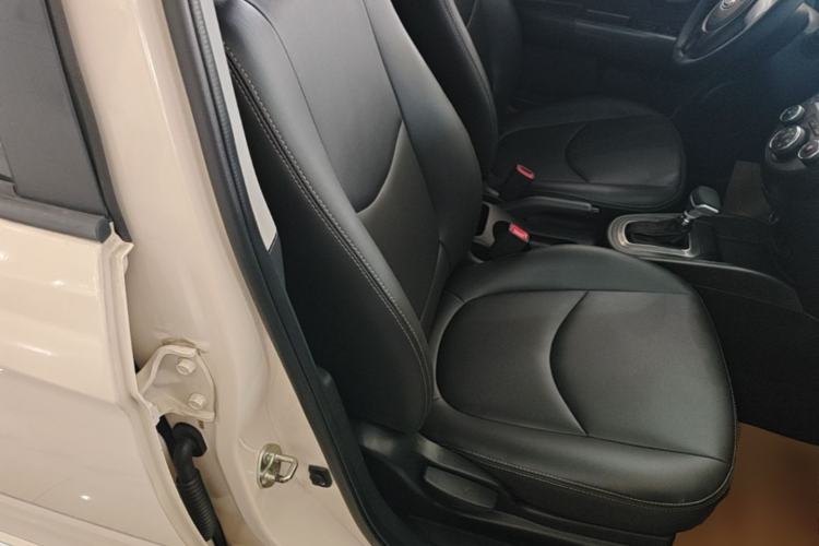 Used Kia Soul 2013 1.6L AT GL Right Front Seat