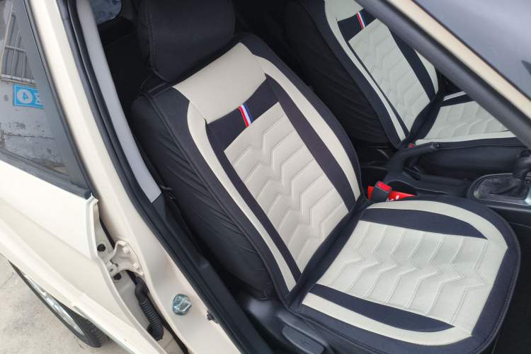 Used Kia Soul 2013 1.6L AT GL Right Front Seat