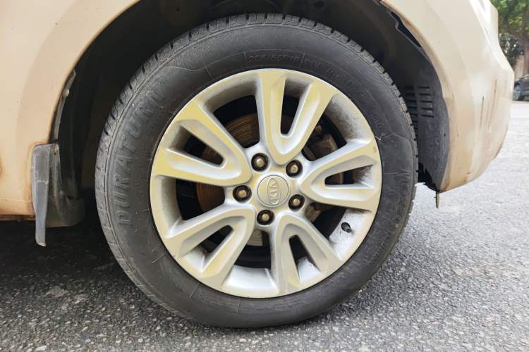 Used Kia Soul 2013 1.6L AT GL Right Front Wheel Hub