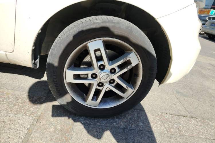 Used Kia Soul 2013 1.6L MT GL Right Front Wheel Hub