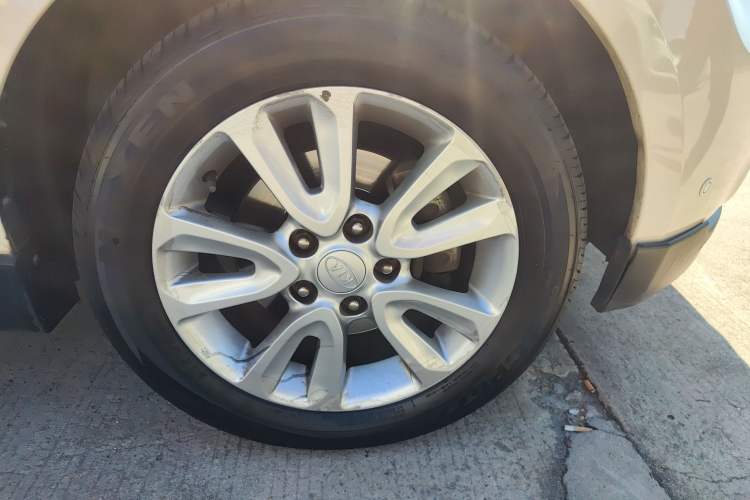 Used Kia Soul 2013 1.6L AT GL Right Front Wheel Hub