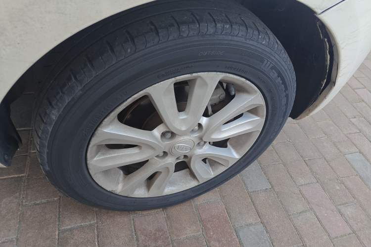 Used Kia Soul 2013 1.6L AT GL Right Front Wheel Hub