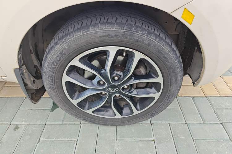Used Kia Soul 2013 1.6L AT Premium Right Front Wheel Hub
