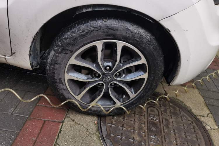 Used Kia Soul 2013 1.6L AT Premium Right Front Wheel Hub