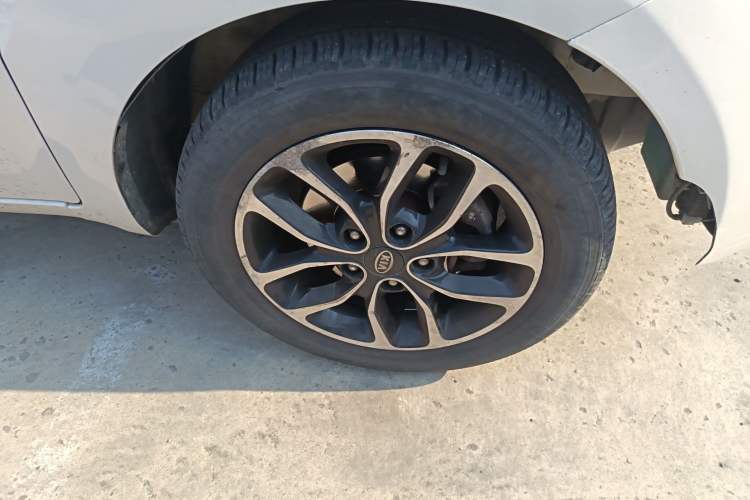 Used Kia Soul 2013 1.6L AT Premium Right Front Wheel Hub