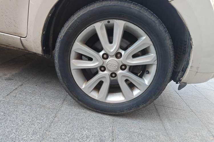 Used Kia Soul 2013 1.6L AT GL Right Front Wheel Hub