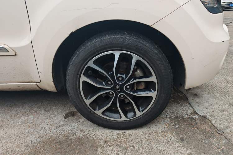 Used Kia Soul 2013 1.6L AT Premium Right Front Wheel Hub