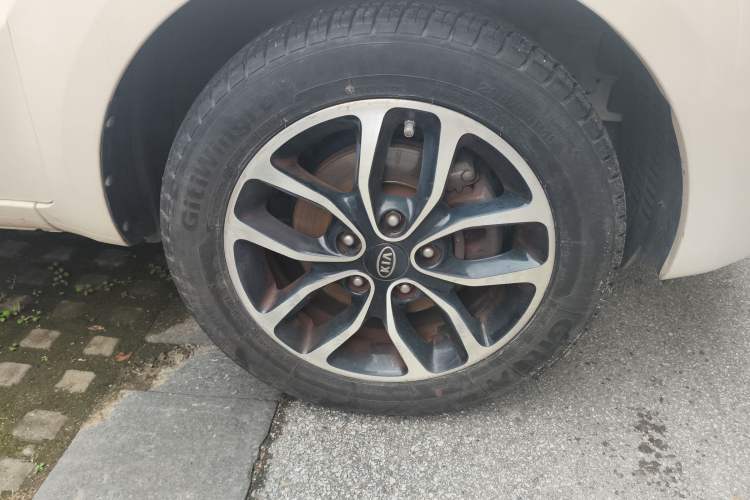 Used Kia Soul 2013 1.6L AT Premium Right Front Wheel Hub