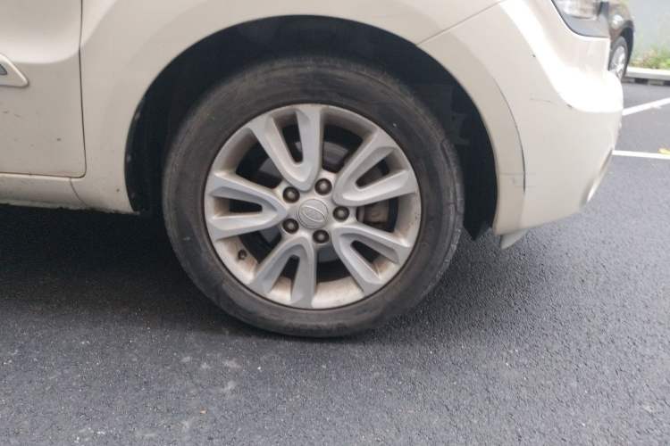 Used Kia Soul 2013 1.6L AT GL Right Front Wheel Hub