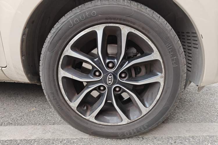 Used Kia Soul 2013 1.6L AT Premium Right Front Wheel Hub