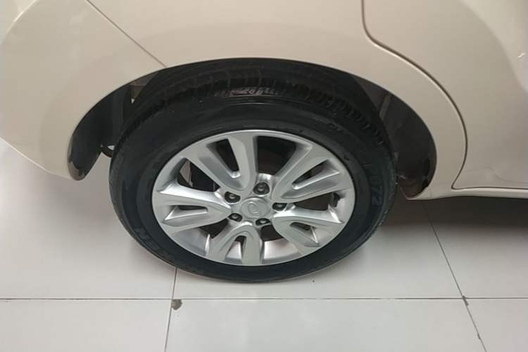 Used Kia Soul 2013 1.6L AT GL Right Rear Wheel Hub