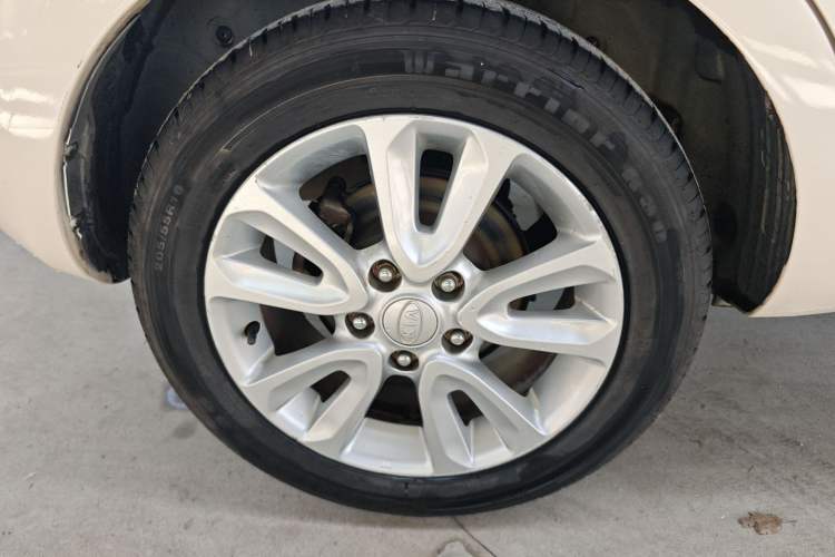 Used Kia Soul 2013 1.6L AT GL Right Rear Wheel Hub