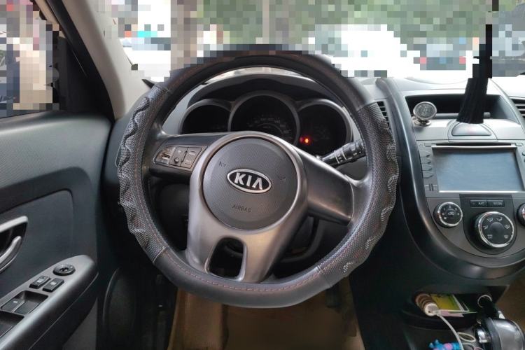 Used Kia Soul 2013 1.6L AT GL Steering Wheel