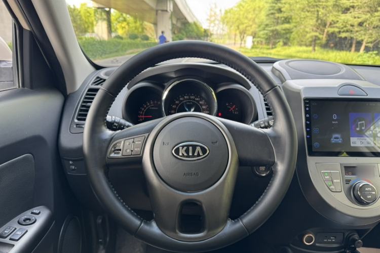 Used Kia Soul 2013 1.6L AT Premium Steering Wheel