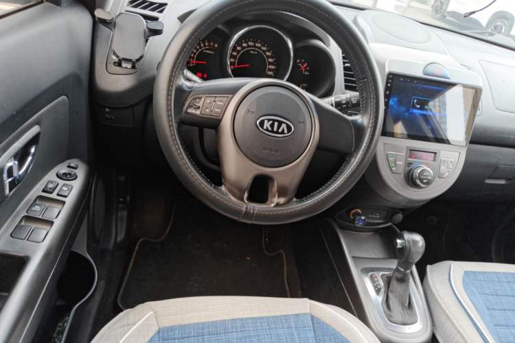 Used Kia Soul 2013 1.6L AT Premium Steering Wheel