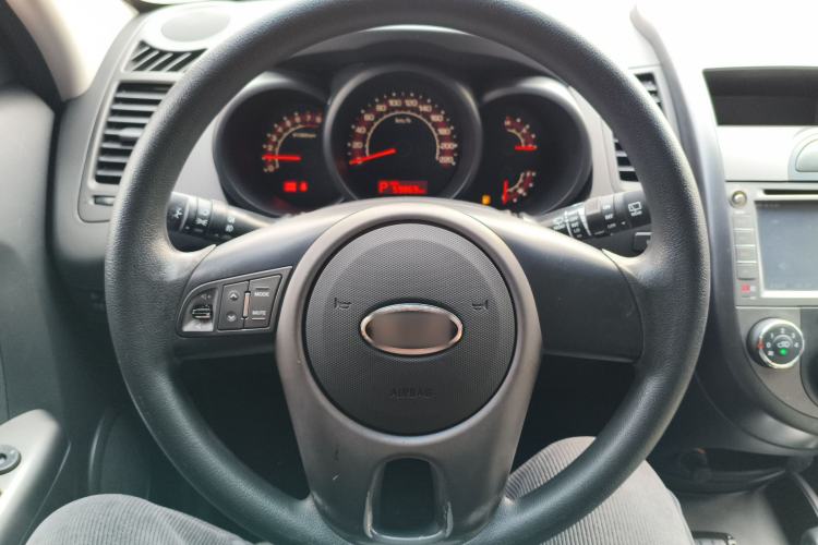 Used Kia Soul 2013 1.6L AT GL Steering Wheel