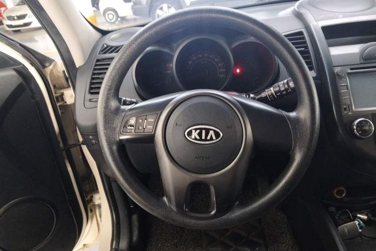 Used Kia Soul 2013 1.6L AT GL Steering Wheel
