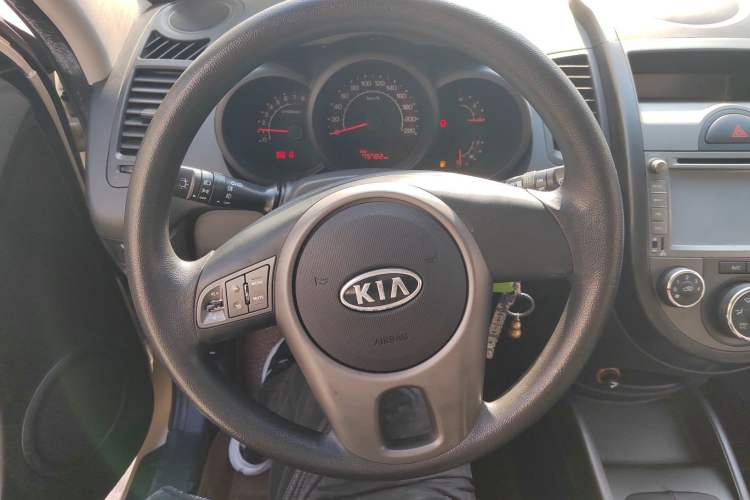 Used Kia Soul 2013 1.6L MT GL Steering Wheel