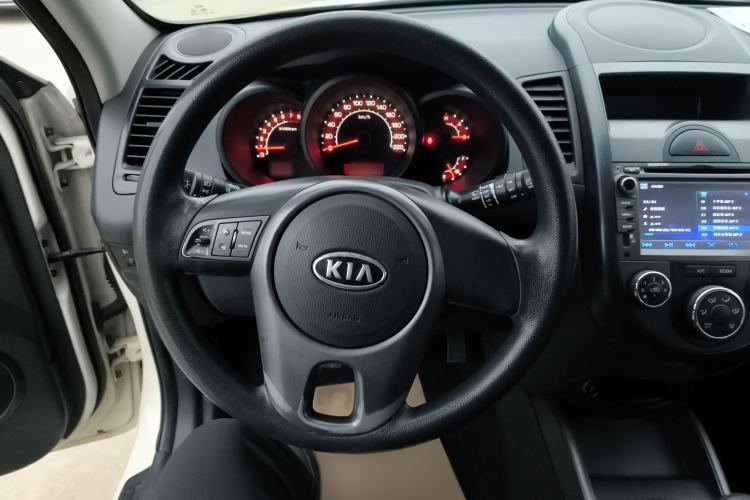 Used Kia Soul 2013 1.6L MT GL Steering Wheel