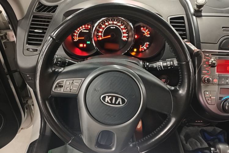 Used Kia Soul 2013 1.6L AT Premium Steering Wheel