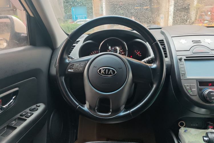 Used Kia Soul 2013 1.6L AT Premium Steering Wheel