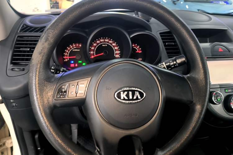 Used Kia Soul 2013 1.6L AT GL Steering Wheel