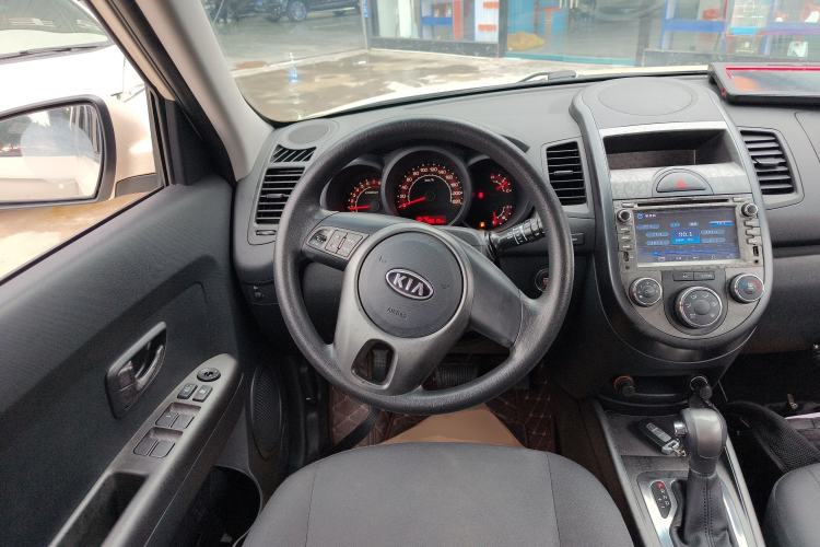Used Kia Soul 2013 1.6L AT GL Steering Wheel