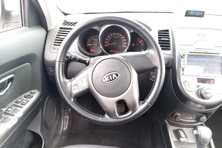 Used Kia Soul 2013 1.6L AT Premium Steering Wheel