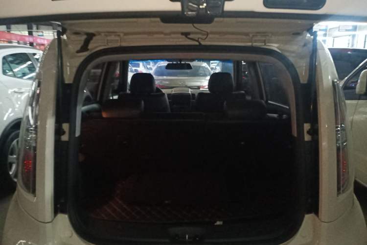 Used Kia Soul 2013 1.6L AT Premium Trunk