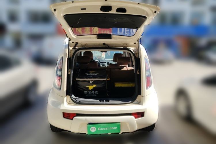 Used Kia Soul 2013 1.6L MT GL Trunk