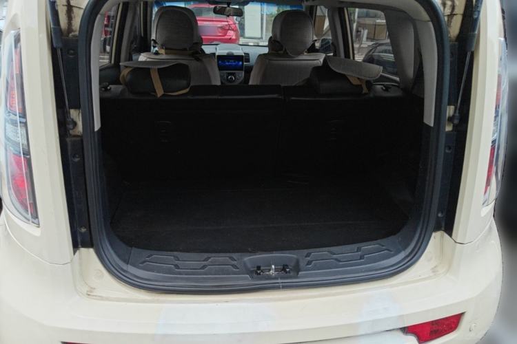 Used Kia Soul 2013 1.6L AT Premium Trunk