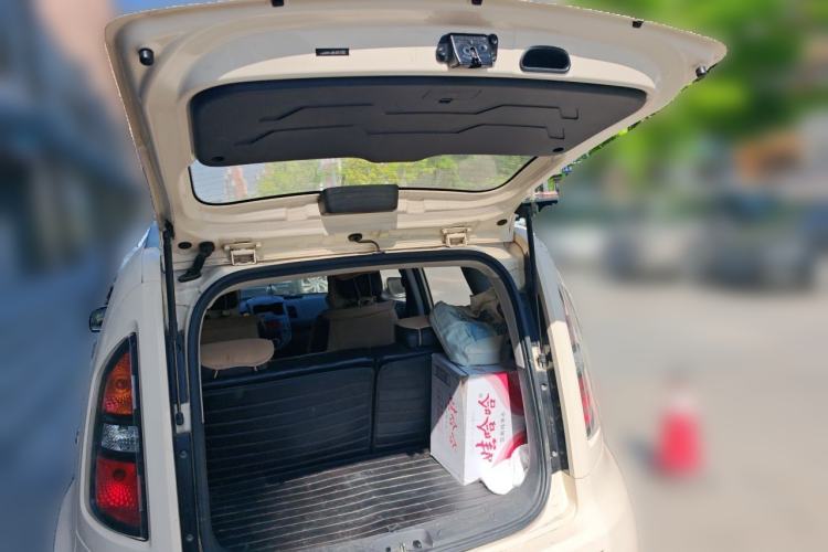 Used Kia Soul 2013 1.6L AT Premium Trunk