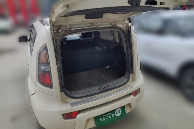 Used Kia Soul 2013 1.6L MT GL Trunk