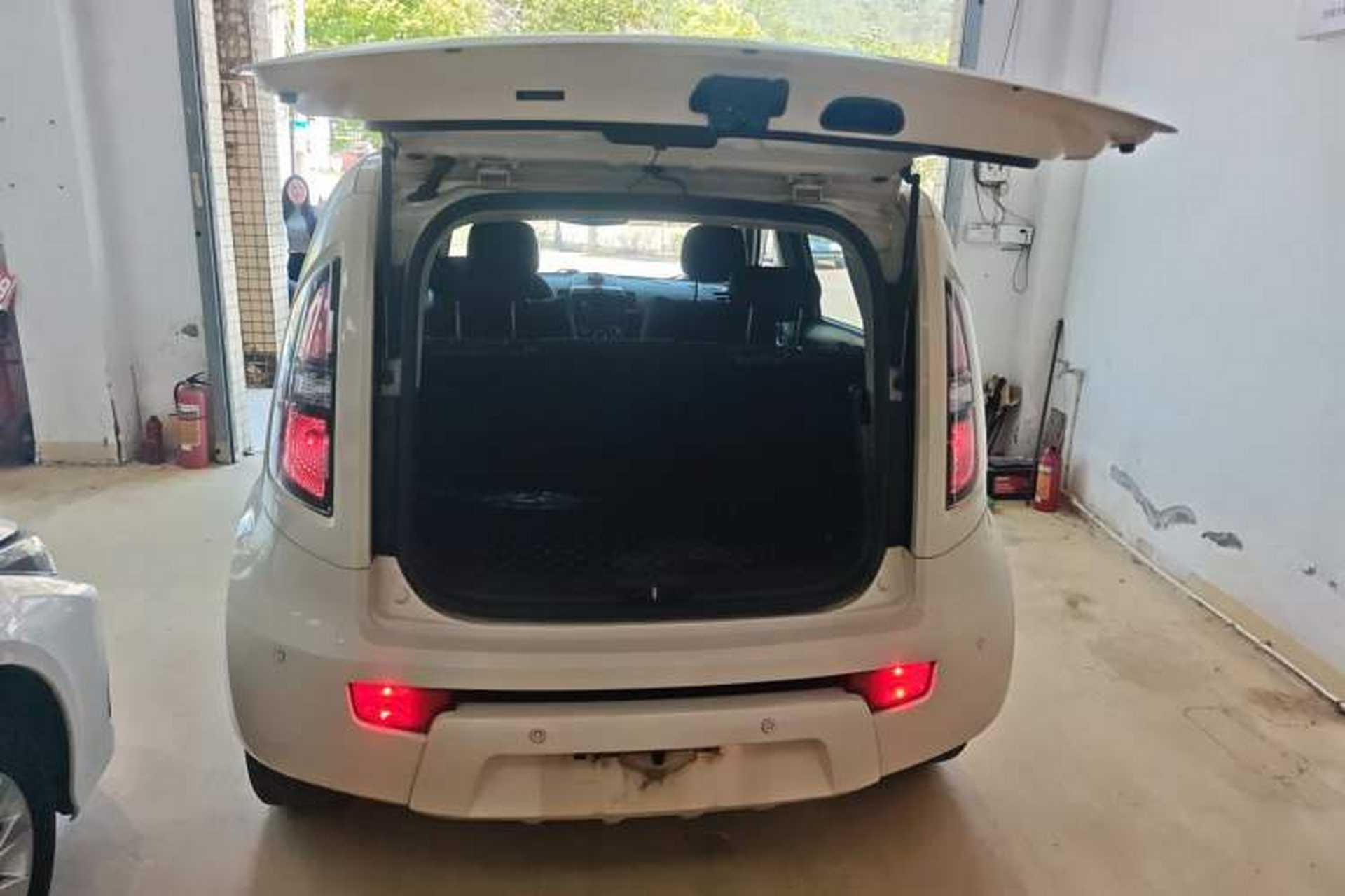 Used Kia Soul 2013 1.6L MT GL Trunk