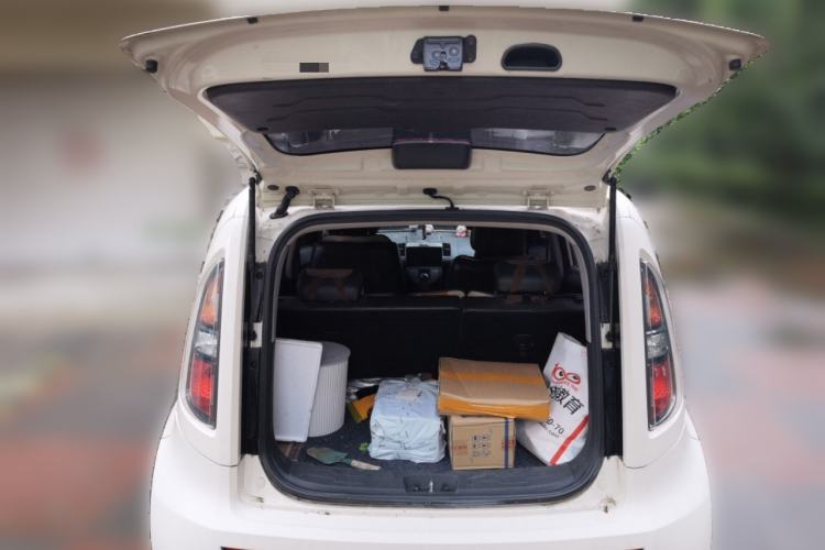 Used Kia Soul 2013 1.6L AT Premium Trunk