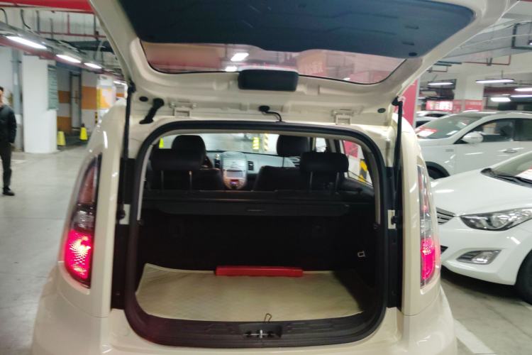 Used Kia Soul 2013 1.6L AT Premium Trunk