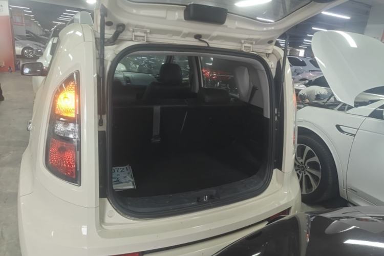 Used Kia Soul 2013 1.6L AT Premium Trunk