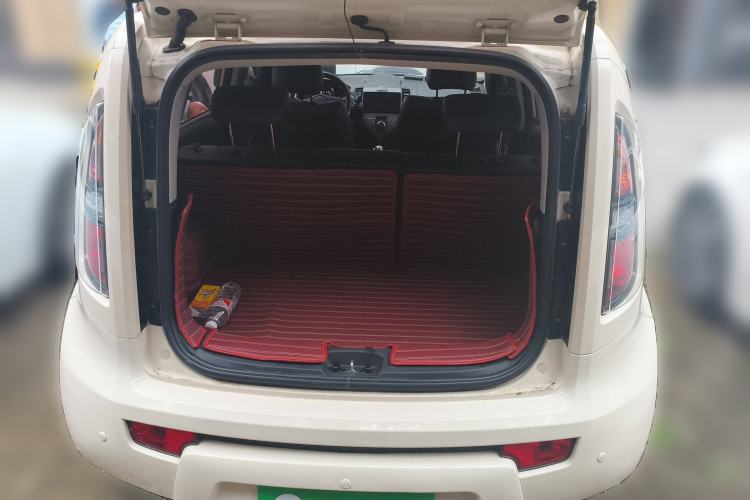 Used Kia Soul 2013 1.6L AT Premium Trunk