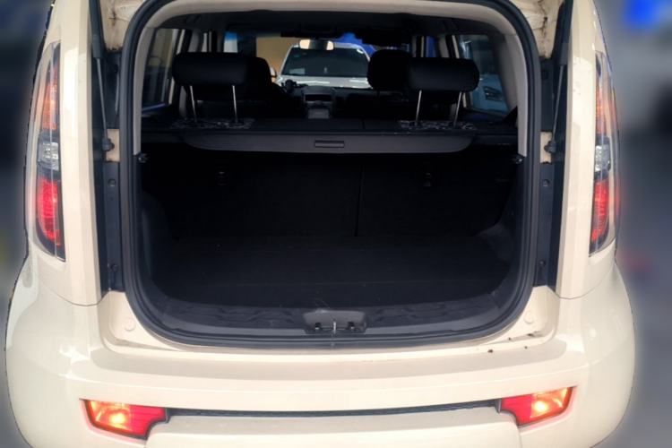 Used Kia Soul 2013 1.6L AT GL Trunk