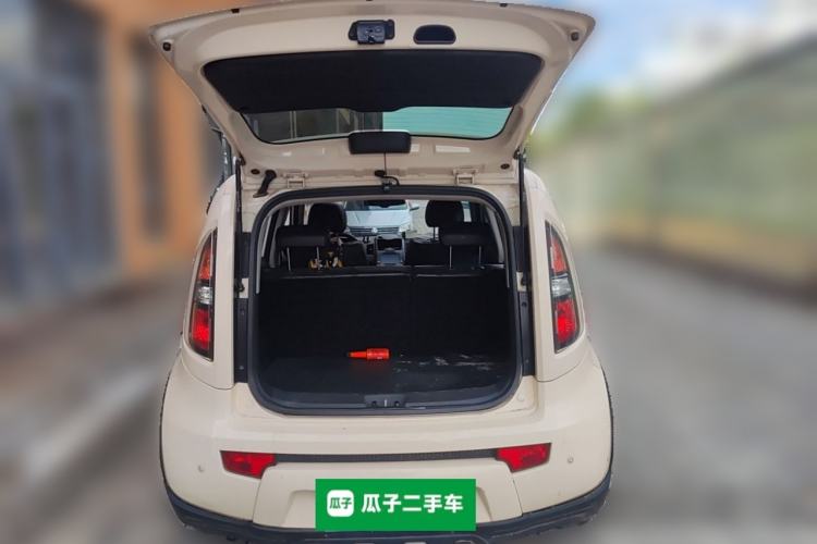 Used Kia Soul 2013 1.6L AT Premium Trunk