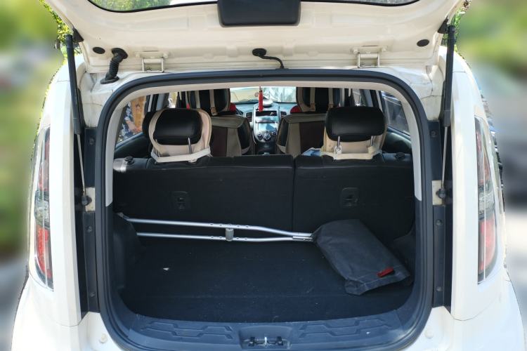 Used Kia Soul 2013 1.6L AT GL Trunk