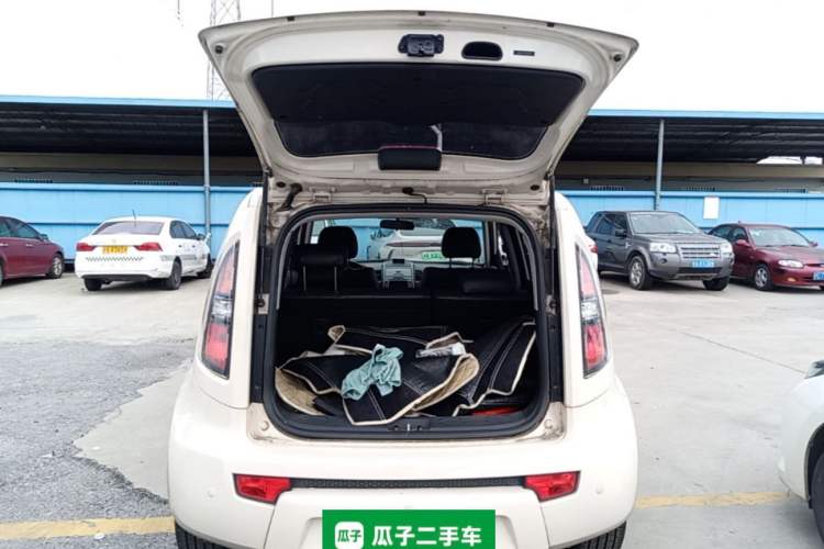 Used Kia Soul 2013 1.6L AT Premium Trunk