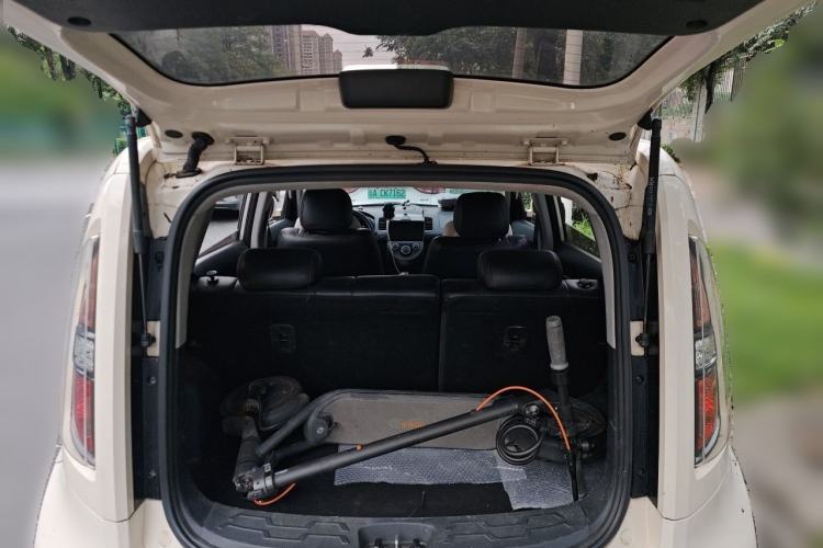 Used Kia Soul 2013 1.6L AT GL Trunk