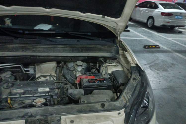 Used Kia Soul 2013 1.6L AT Premium Engine Bay Left