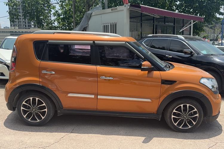 Used Kia Soul 2013 1.6L AT Premium Exterior 2