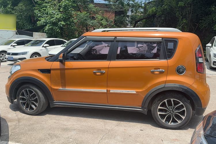 Used Kia Soul 2013 1.6L AT Premium Exterior 5