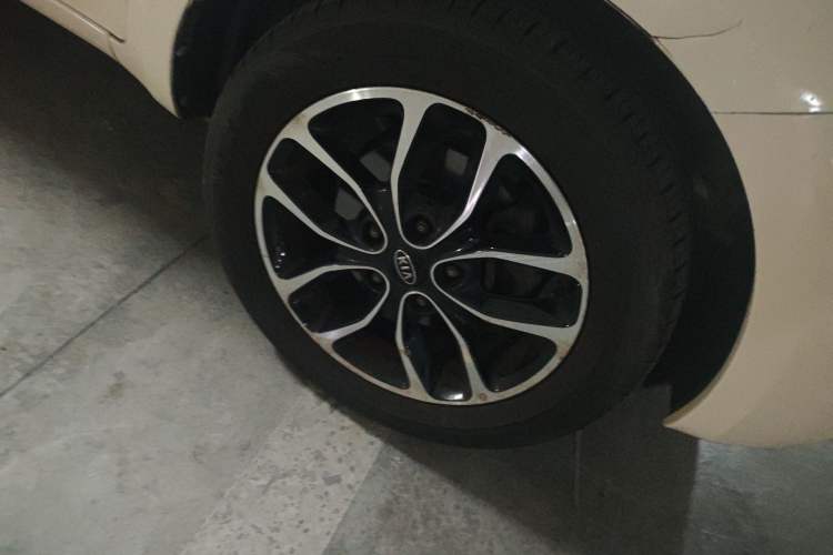 Used Kia Soul 2013 1.6L AT Premium Exterior 7