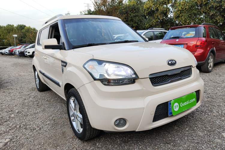 Used Kia Soul 2013 1.6L MT GL Front Right 45 Deg