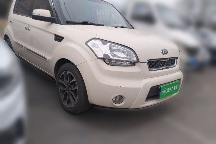 Used Kia Soul 2013 1.6L AT Premium Front Right 45 Deg